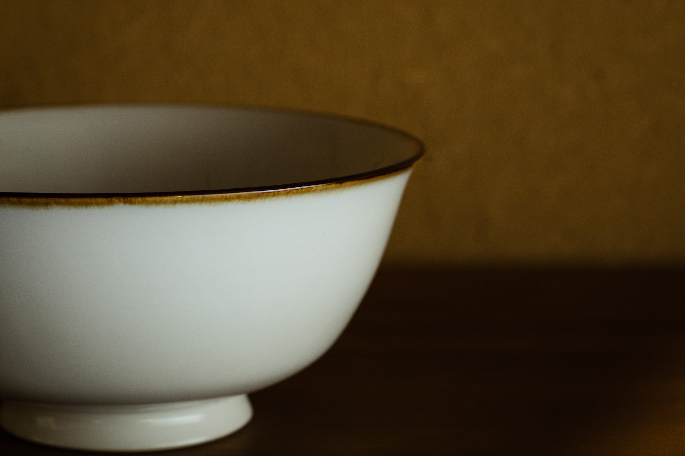 jicon-porcelain-bowl-factory-close-up-shot-by-sojao