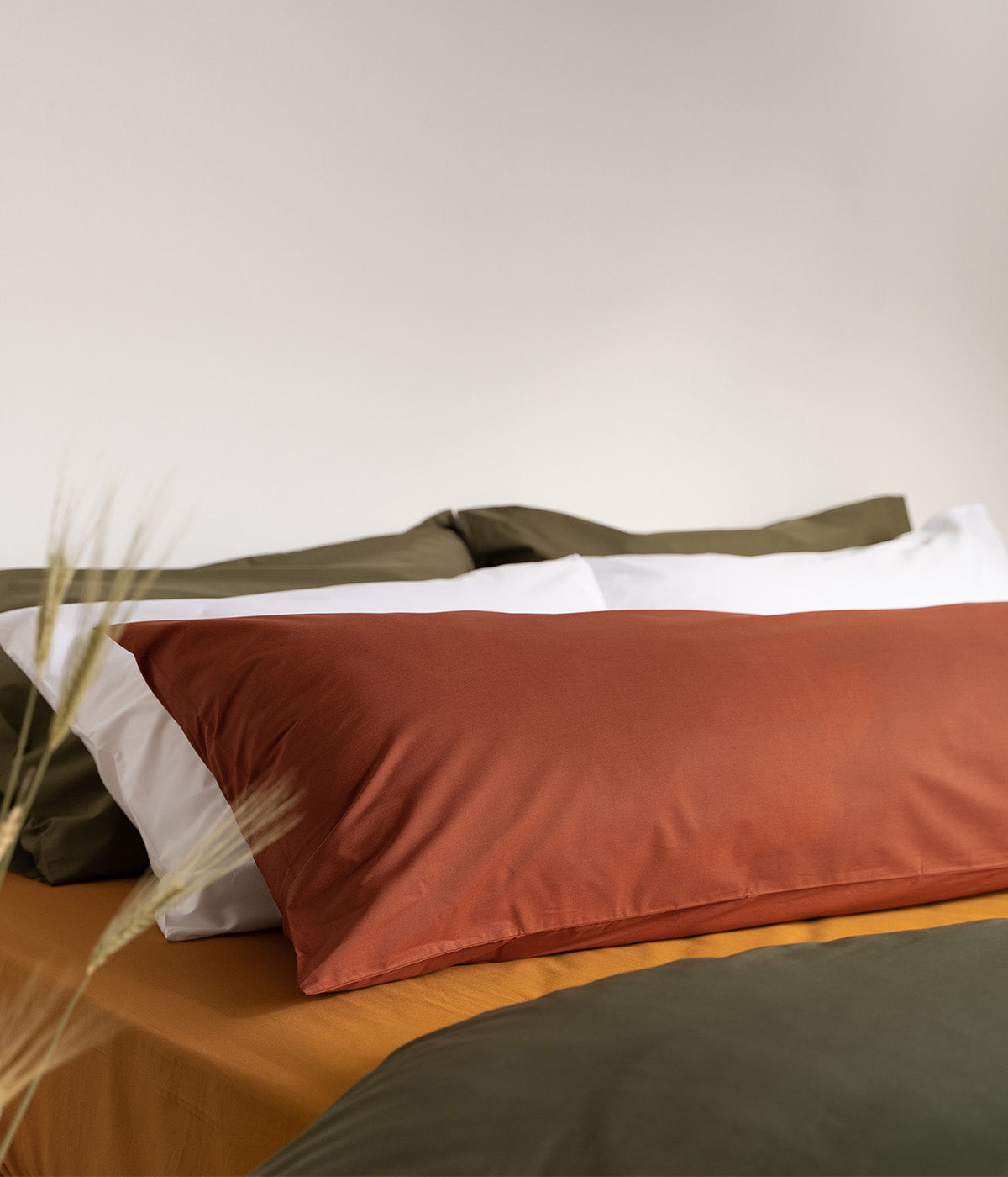 SOJAO-bed-builder-set-crisp-body-pillow-sheet-olive-mustard-clay