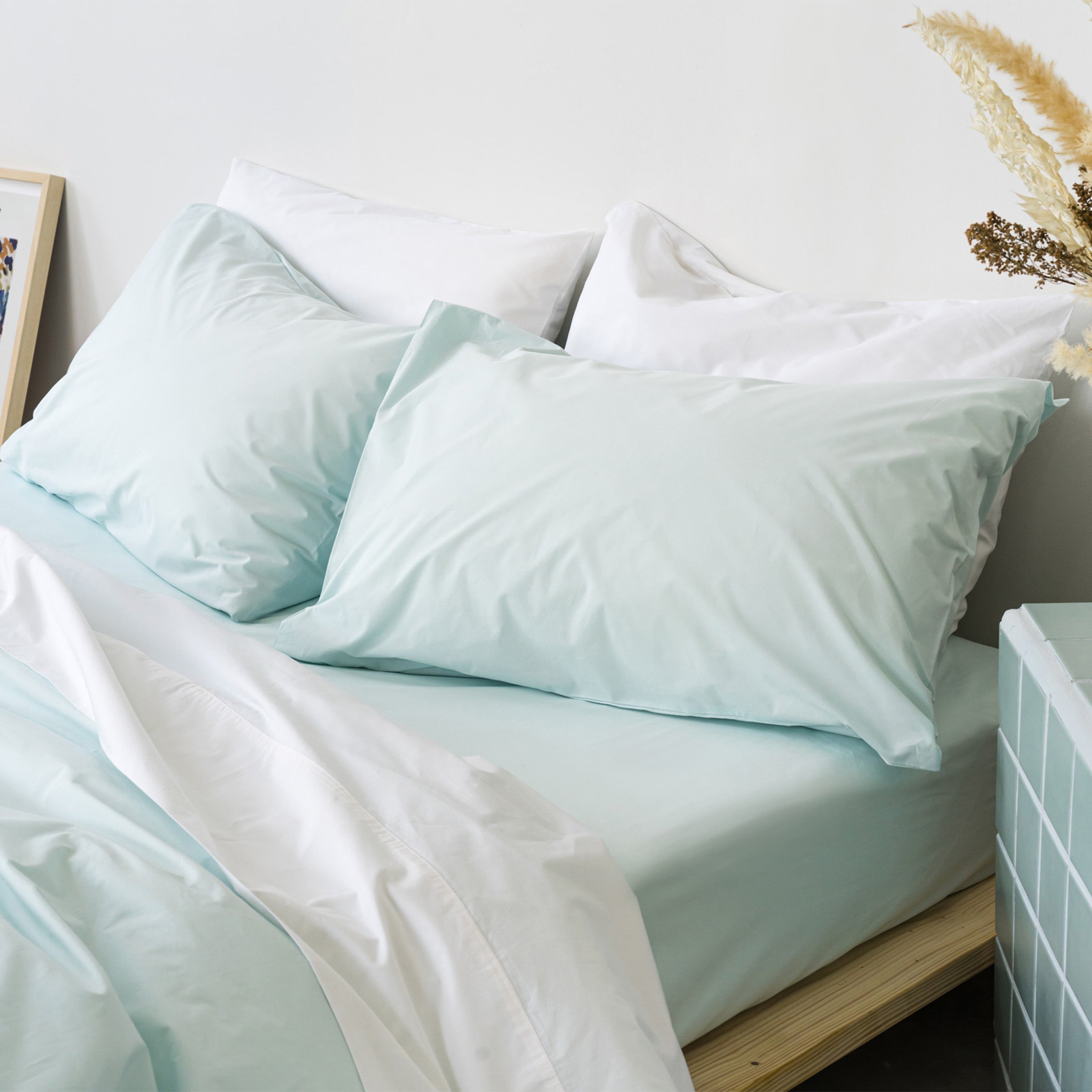 SOJAO-crisp-percale-duvet-cover-pillow-case-flat-sheet-mint-white-2400.jpg?v=1725267119\u0026width=1800