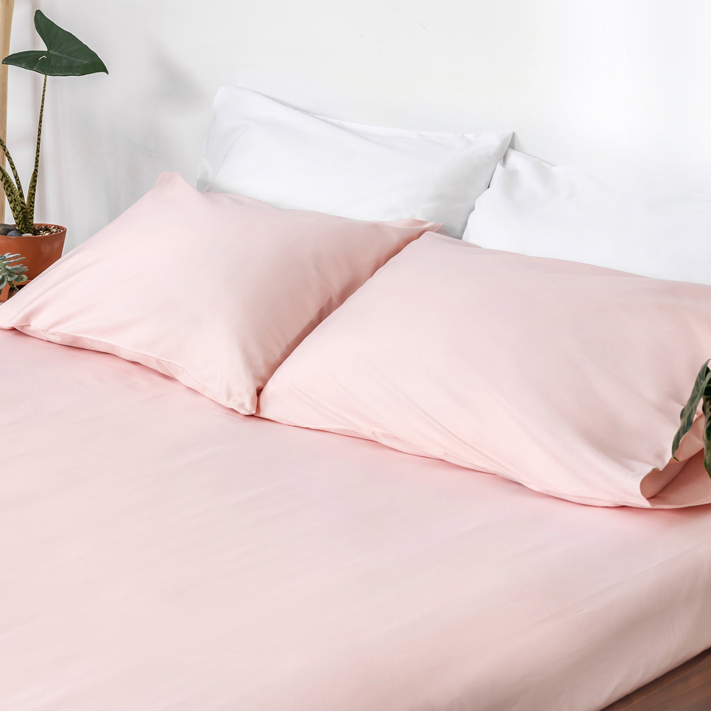 classic-blush-sheet-set-in-bedroom-by-sojao