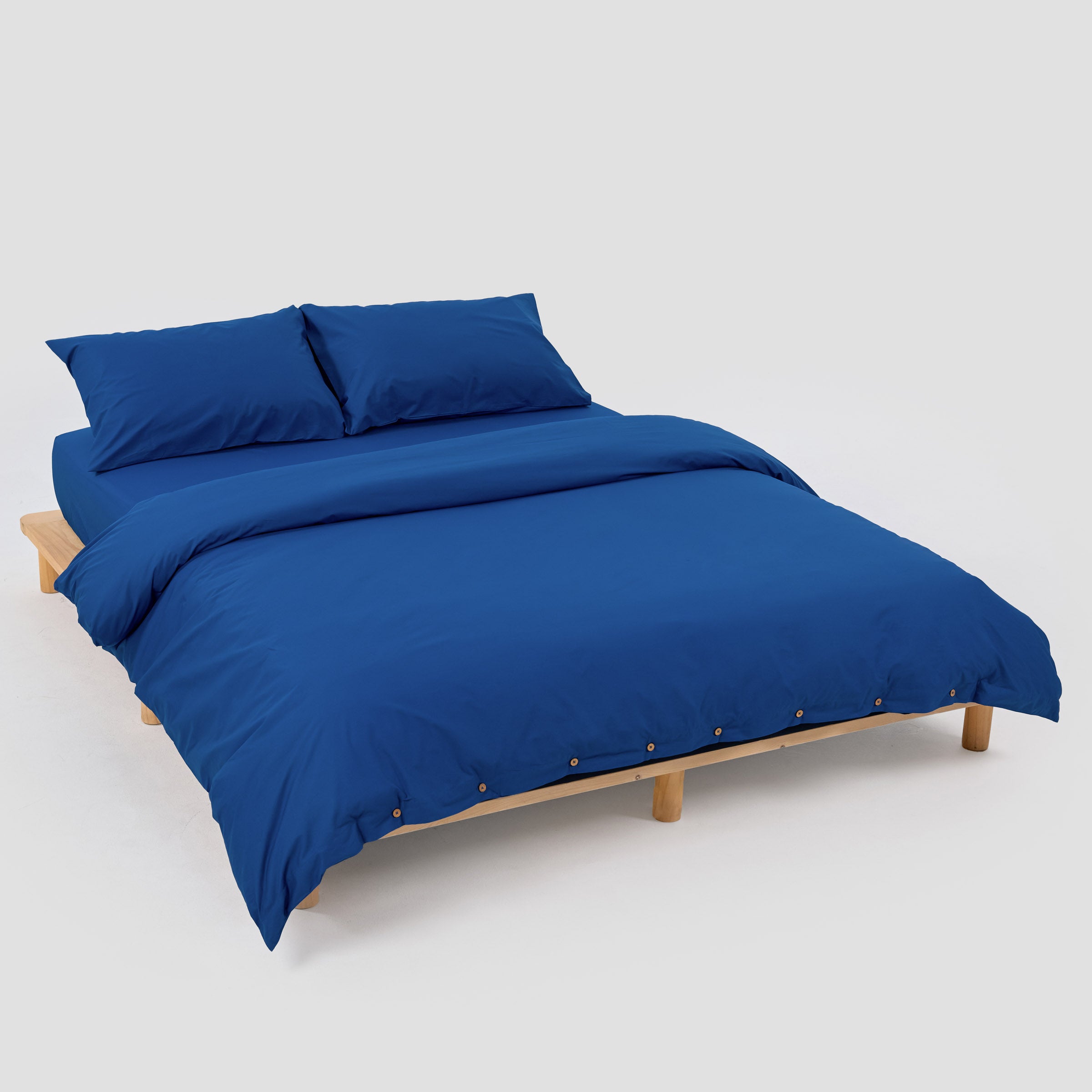 crisp-cobalt-blue-duvet-cover-fitted-sheet-pillowcase-pair-by-sojao