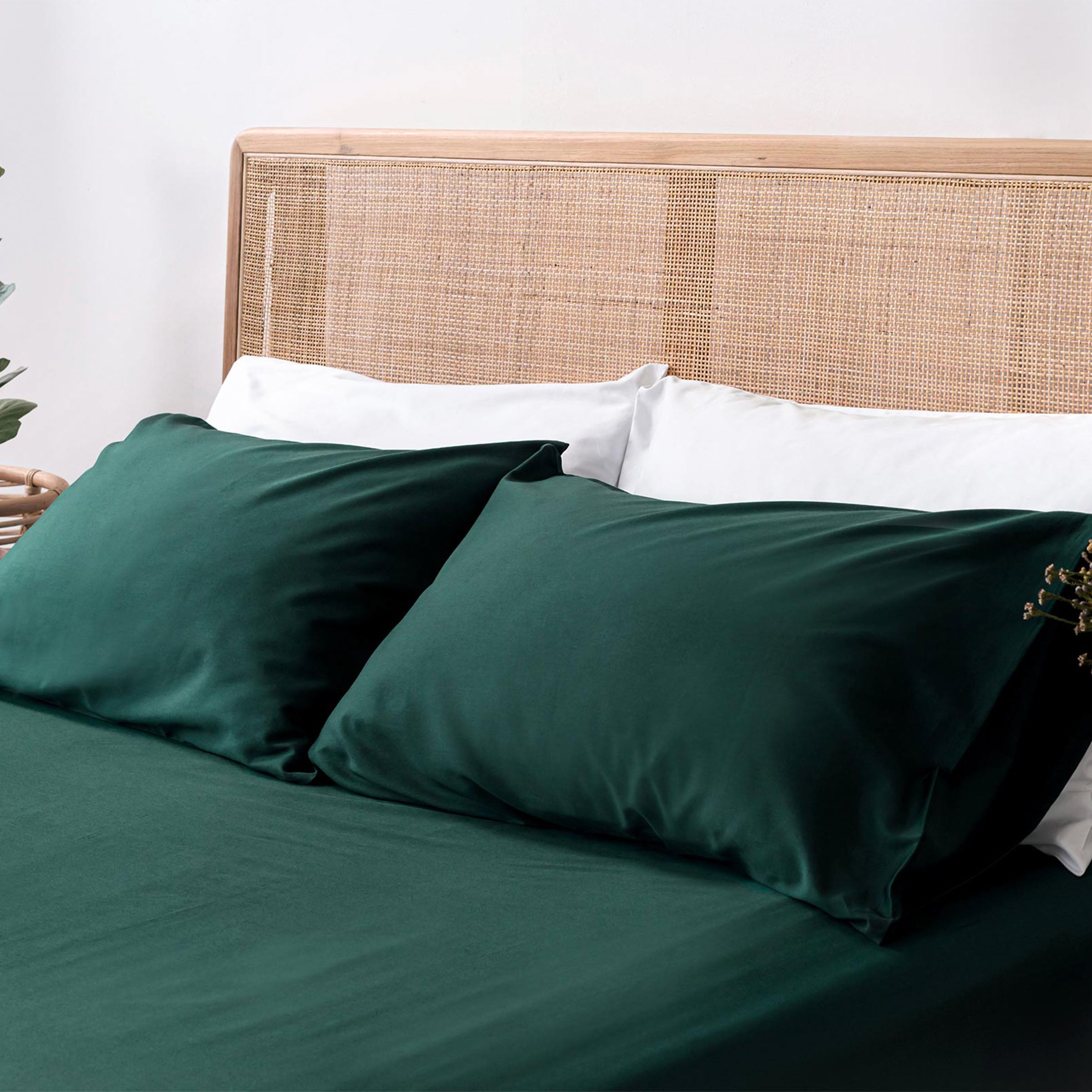 classic-forest-sheet-set-in-bedroom-by-sojao