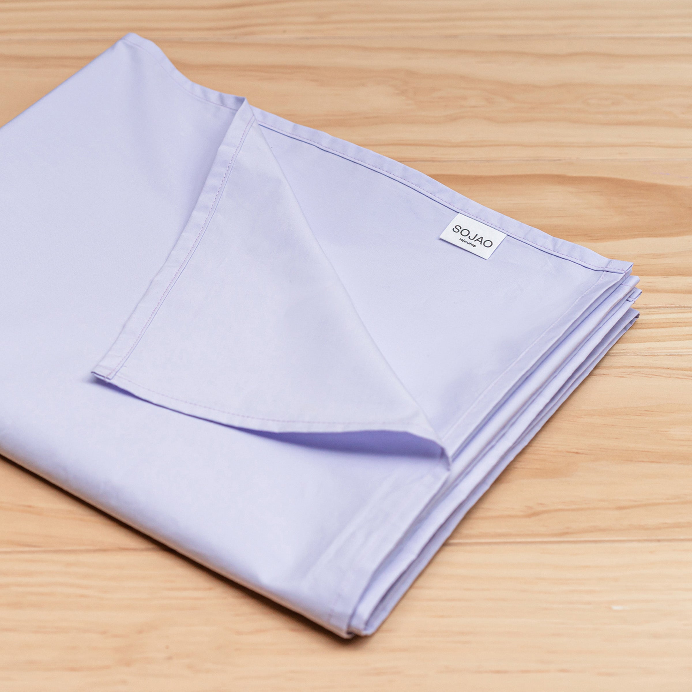 organic-cotton-crisp-table-cloth-in-lilac-colour-folded-by-sojao