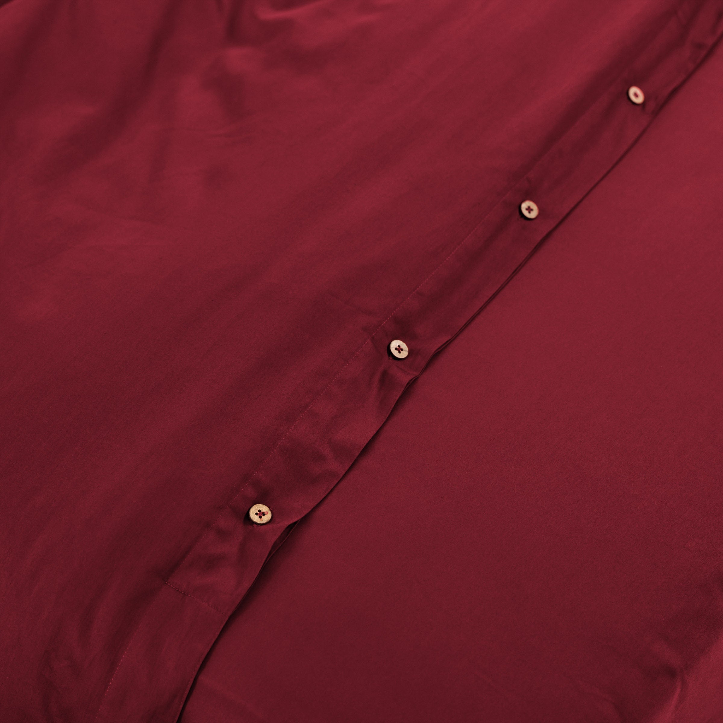 classic-wine-red-duvet-cover-coconut-buttons-by-sojao