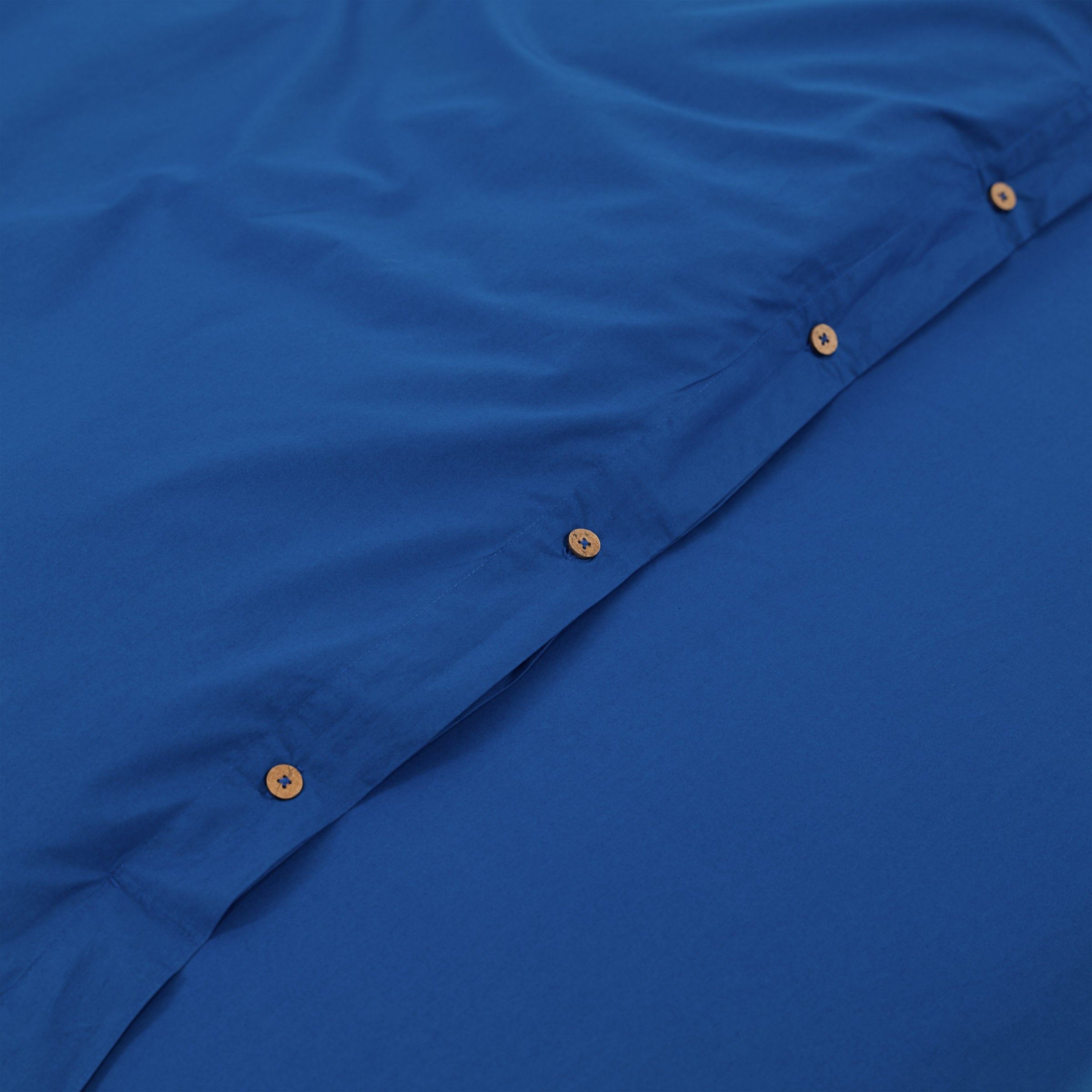 crisp-cobalt-blue-duvet-cover-coconut-buttons-by-sojao