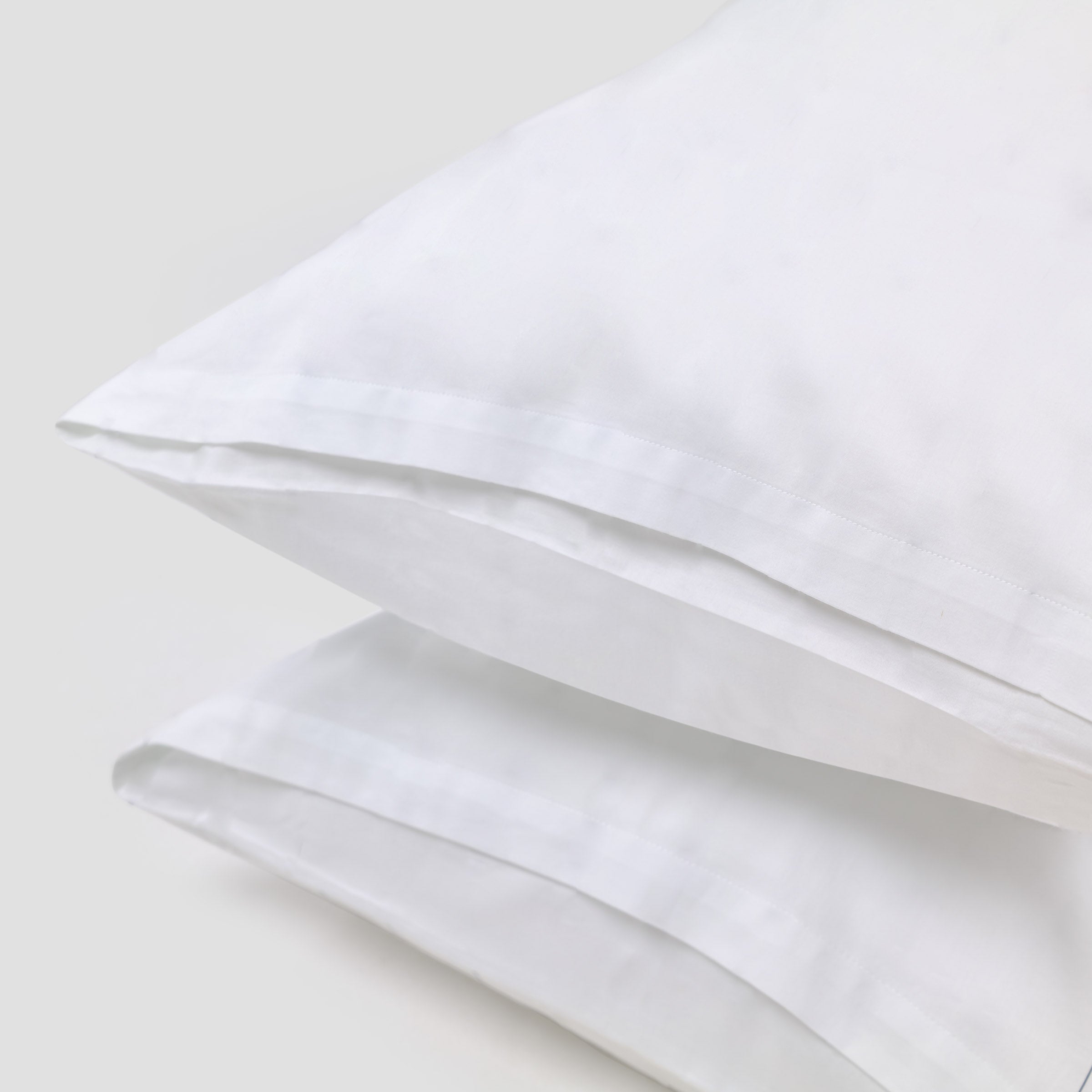 classic-white-pillow-case-pair-by-sojao