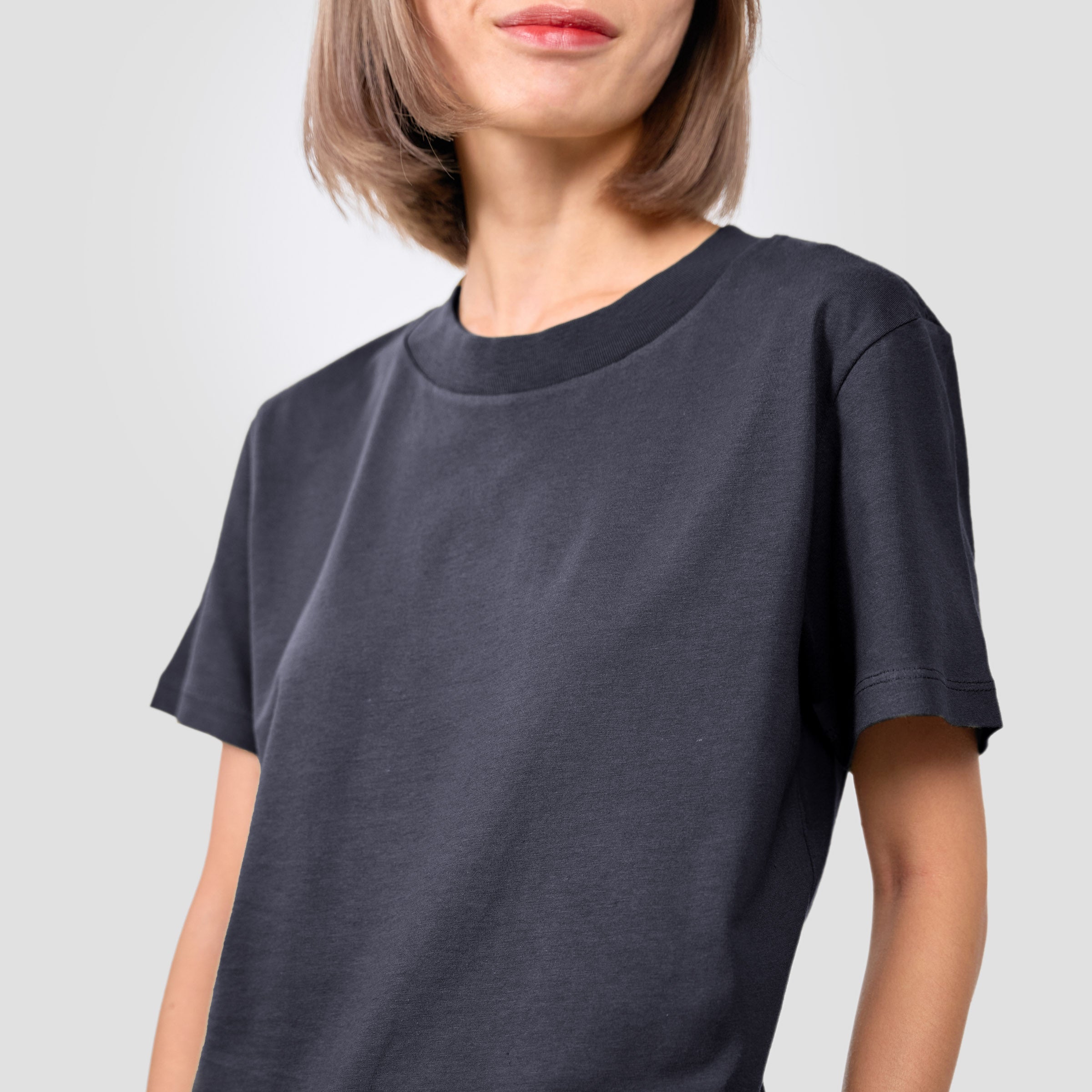 organic-cotton-womens-tee-in-midnight-colour-by-sojao