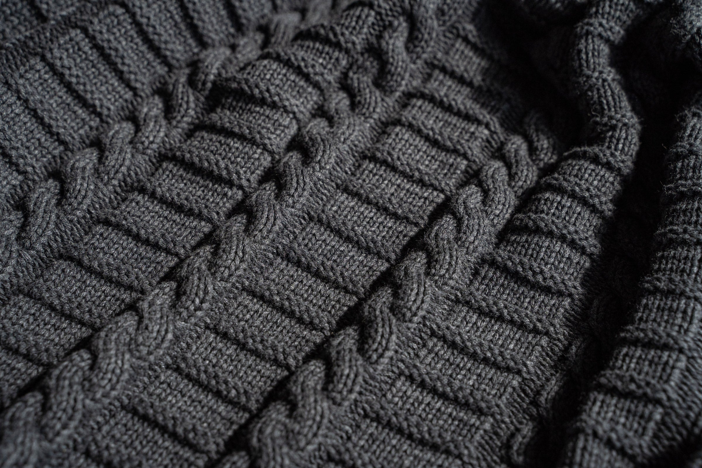 stone-cable-knit-throw-close-up-shot-by-sojao